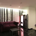 Aparthotel & By