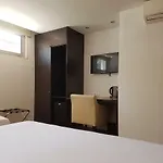 Aparthotel & By 3*