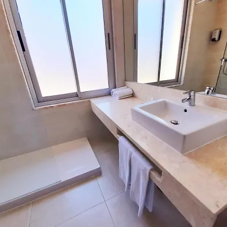 Appart hôtel & By 3*