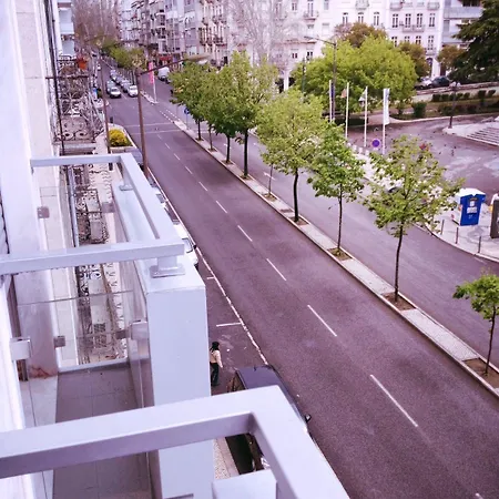 & By 3* Лиссабон