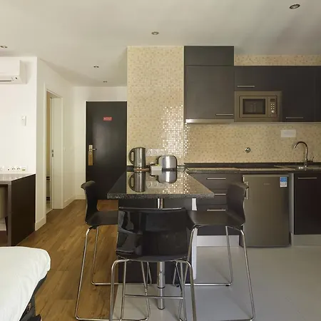 Aparthotel & By Lisboa