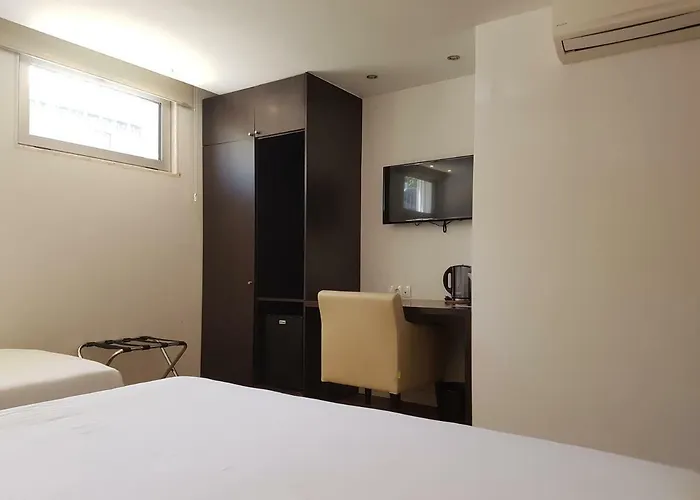 Aparthotel & By 3*