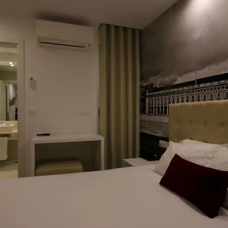 Aparthotel & By